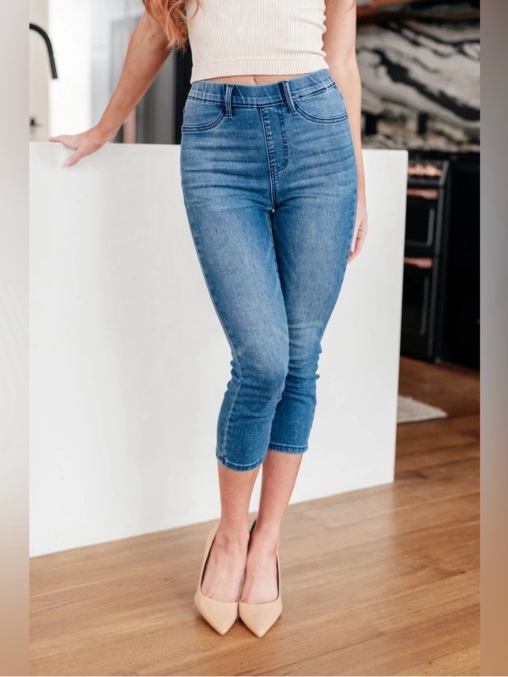 NWT Judy Blue High Rise Cool Denim Pull On Capri Jeans size 1